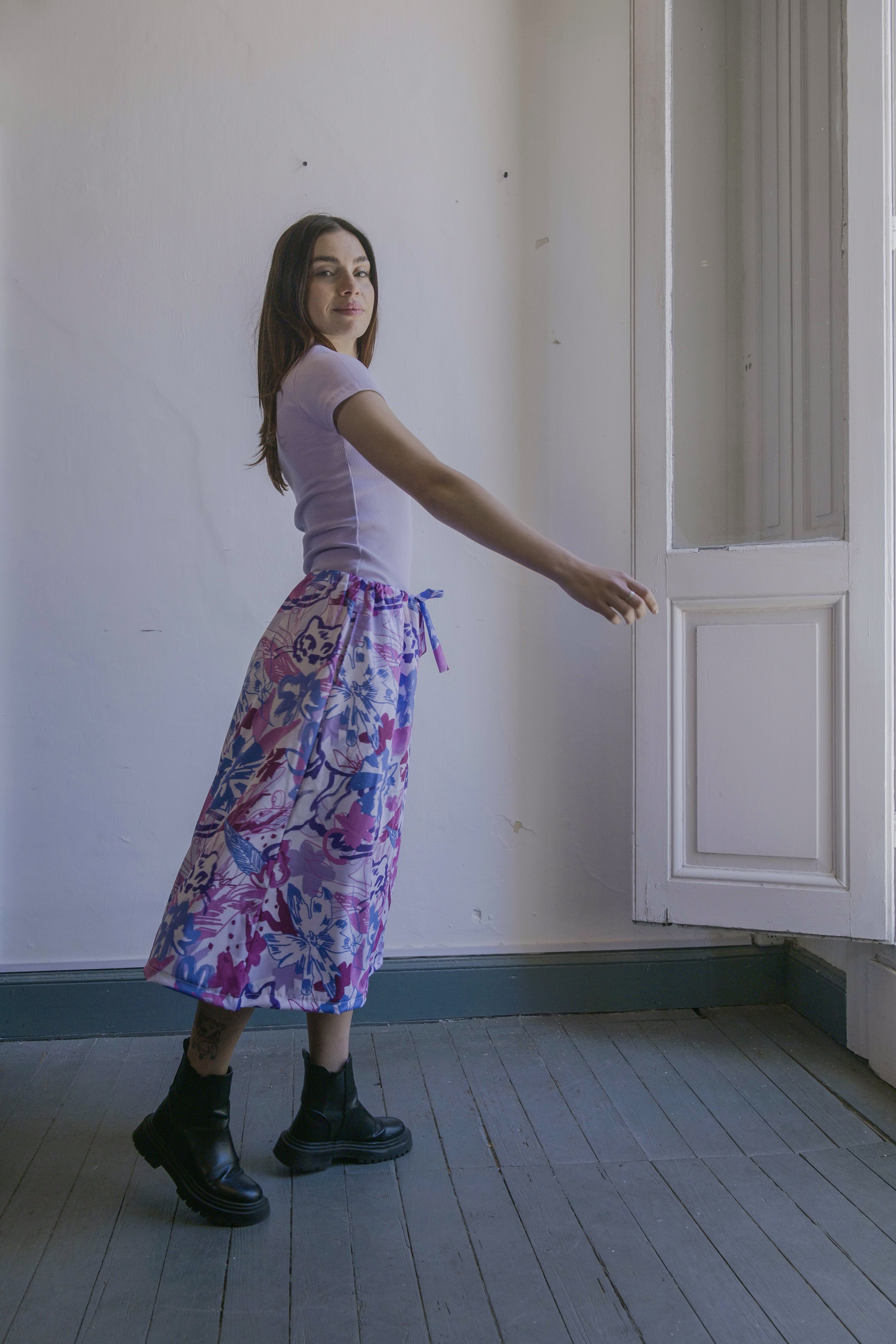 Falda midi Jardín de Tigres - TORA